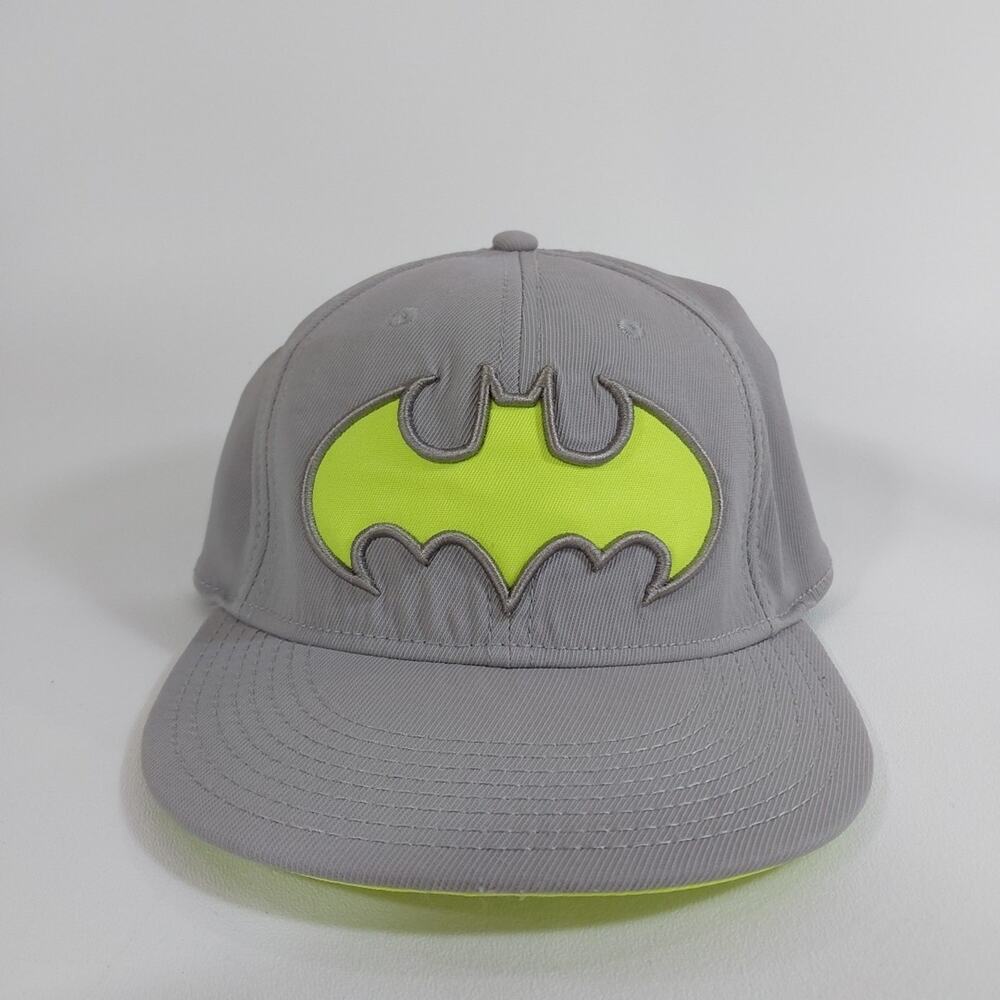 BATMAN DC Comics gray neon green flatbill fitted hat